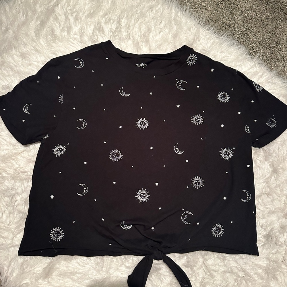 Sun and moon top